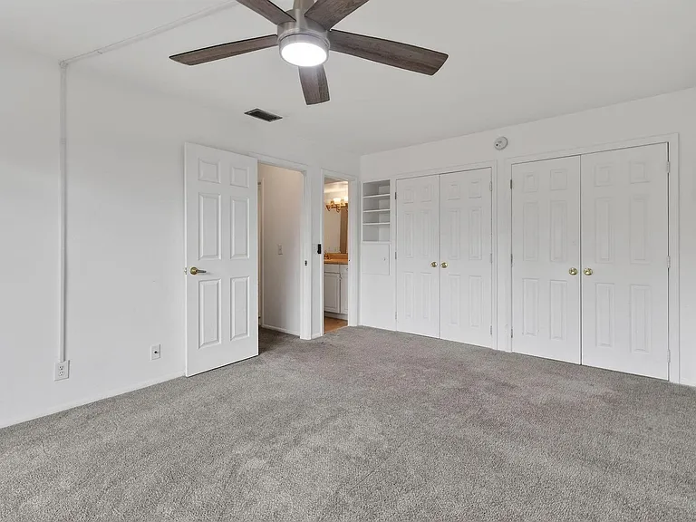 3502 Gardens East Dr #B — Photo 30
