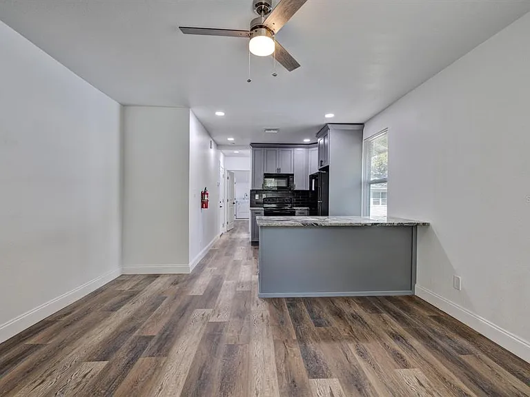736 Jackson St N #2 — Photo 7