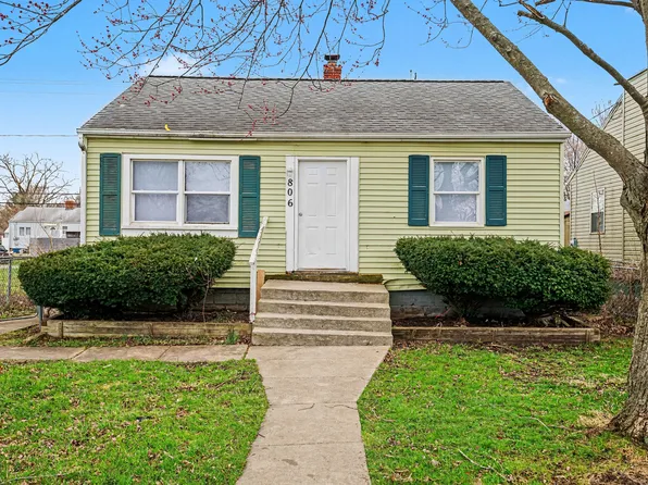 806 S Albert Ave, South Bend, IN 46619