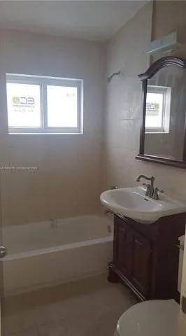 4 bed, 2.0 bath, 1248 sqft, $4,000 — Photo 2