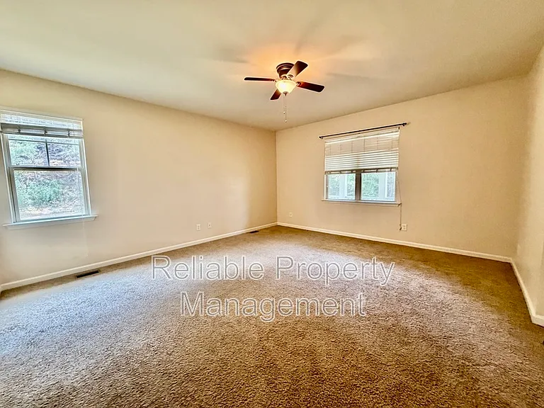 48 Salerno Dr — Photo 10