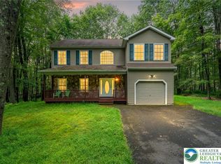 117 Ridge Rd, Pocono Lake, PA 18347