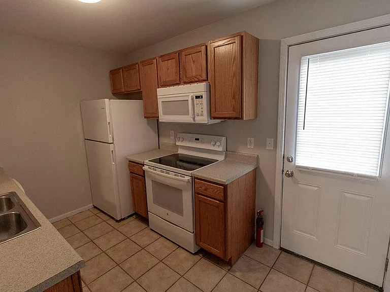 5810 Canaveral Dr — Photo 5
