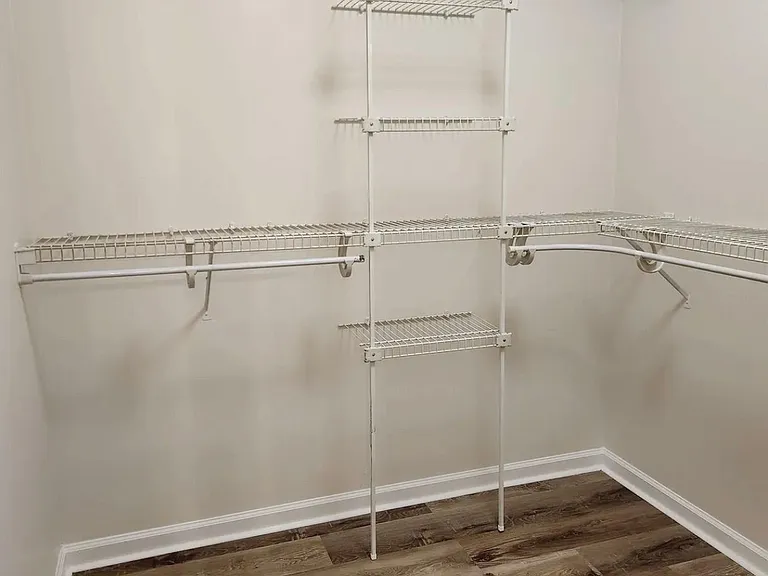 109 Fox Run Dr — Photo 14