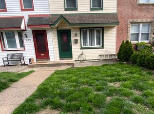 437 Hermit St, Philadelphia, PA 19128