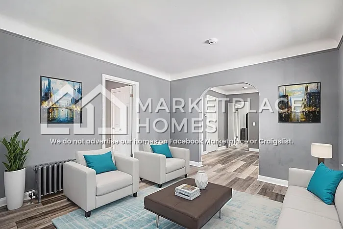 3 bed, 1.0 bath, 877 sqft, $1,395 — Photo 2