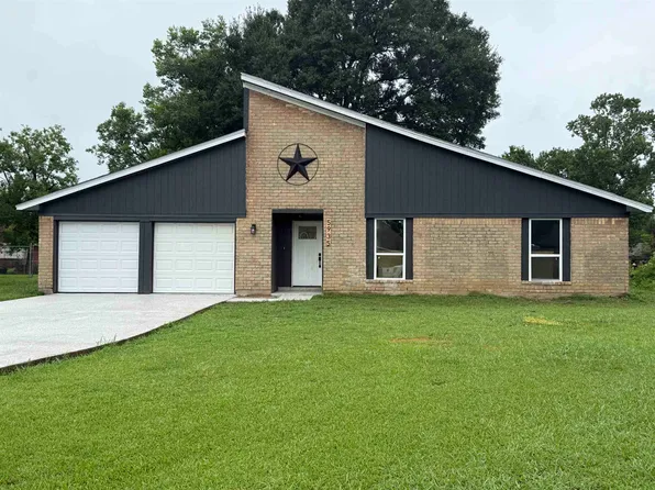 5935 Falcon Ln, Beaumont, TX 77708