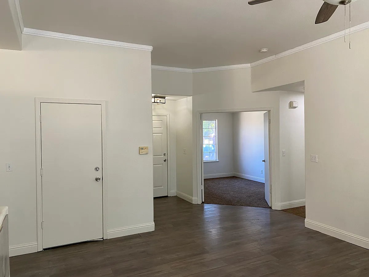 Building Photo - 5260 E Wildflower Ln