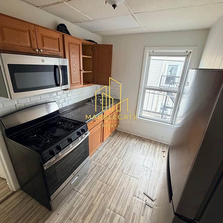 1st image of 701 Kensington Ave #Ff