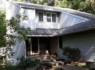 27 Old Mail Trl, Danville, PA 17821