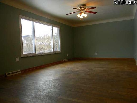 2nd image of 13701 Wolf Ave