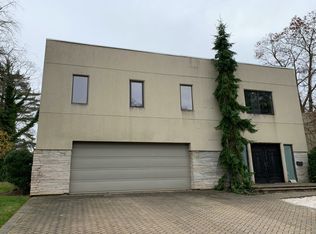 883 Keene Ln, Woodmere, NY 11598