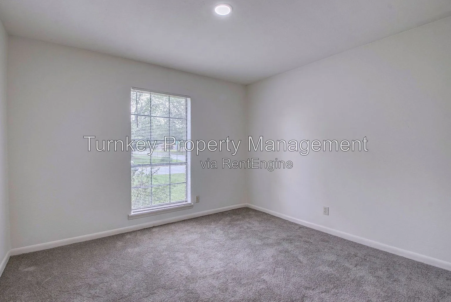 4 bed, 1.5 bath, 1222 sqft, $1,345 — Photo 3