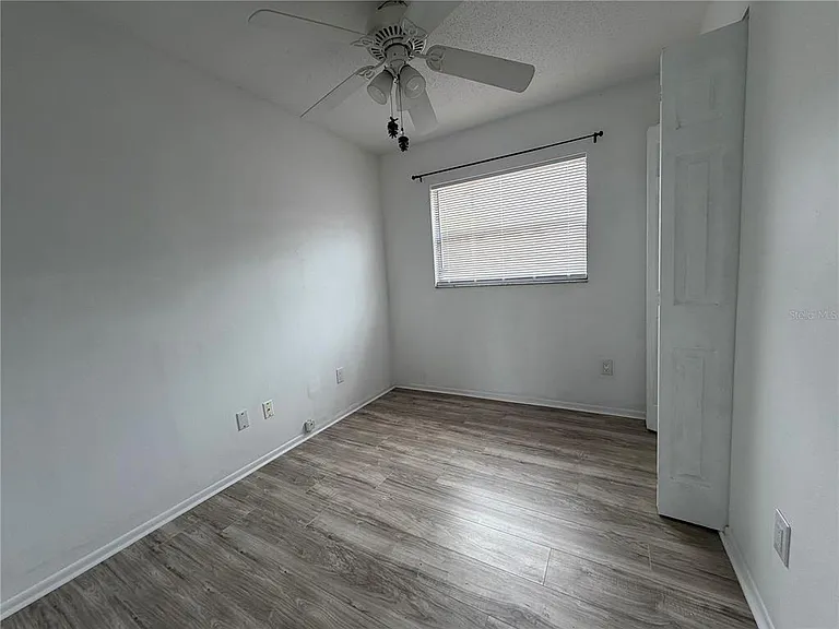 1767 Valencia Ave — Photo 23