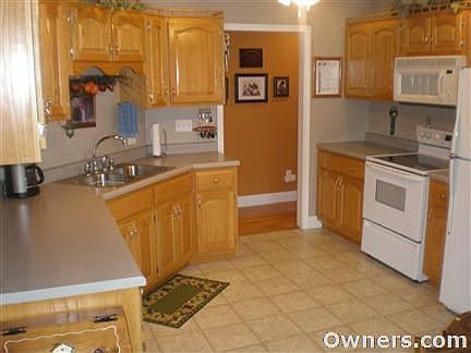 Kitchen with Ceiling Fan