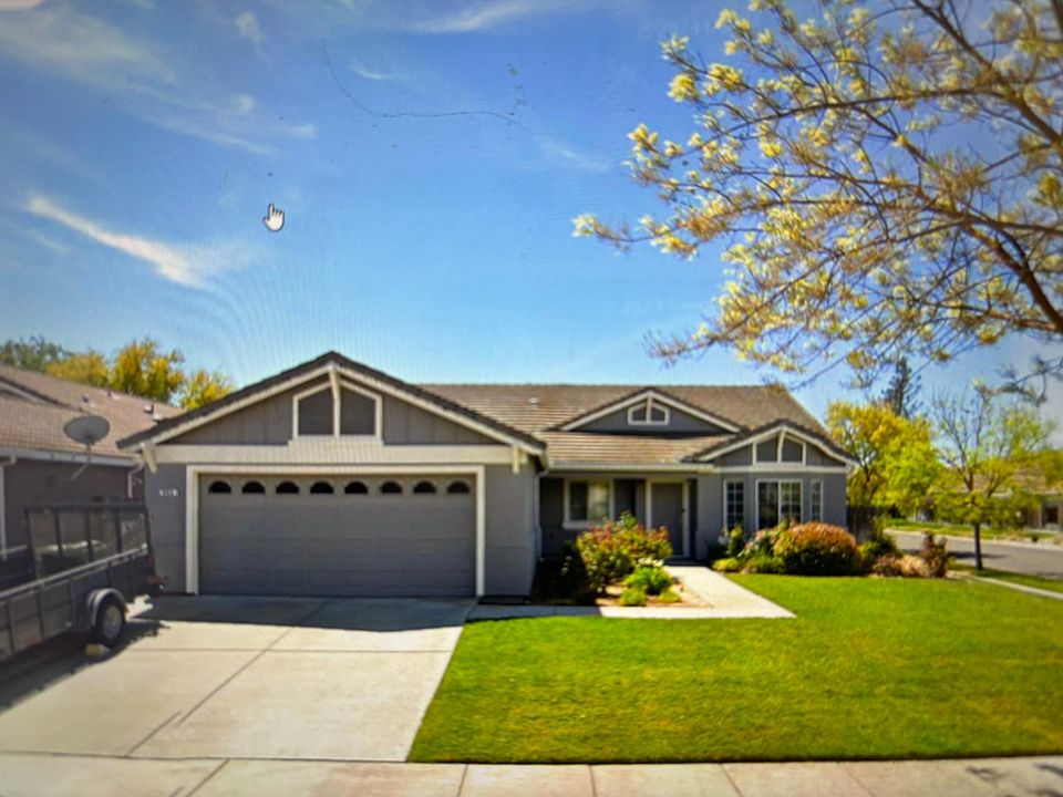 1st image of 994 Woodland Dr