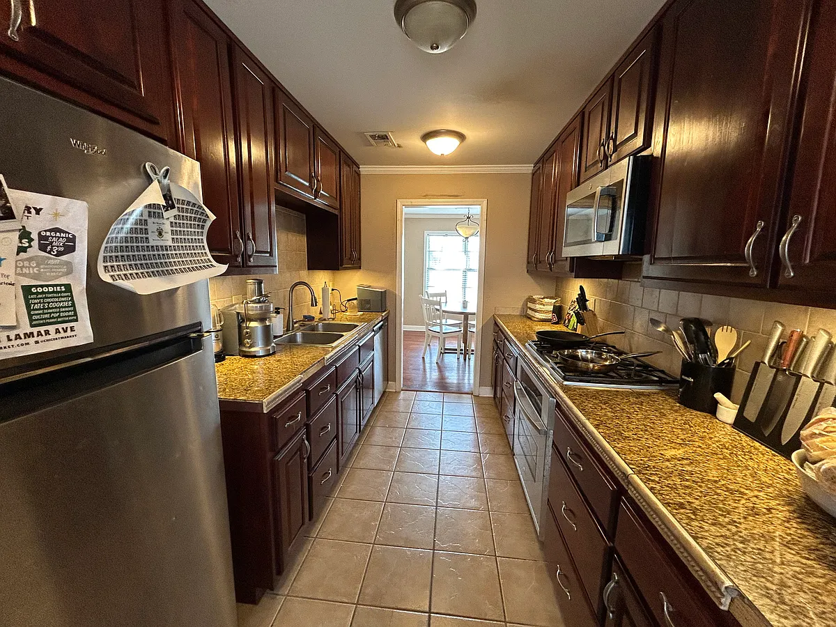 Building Photo - 502 Ridgewood Manor Dr