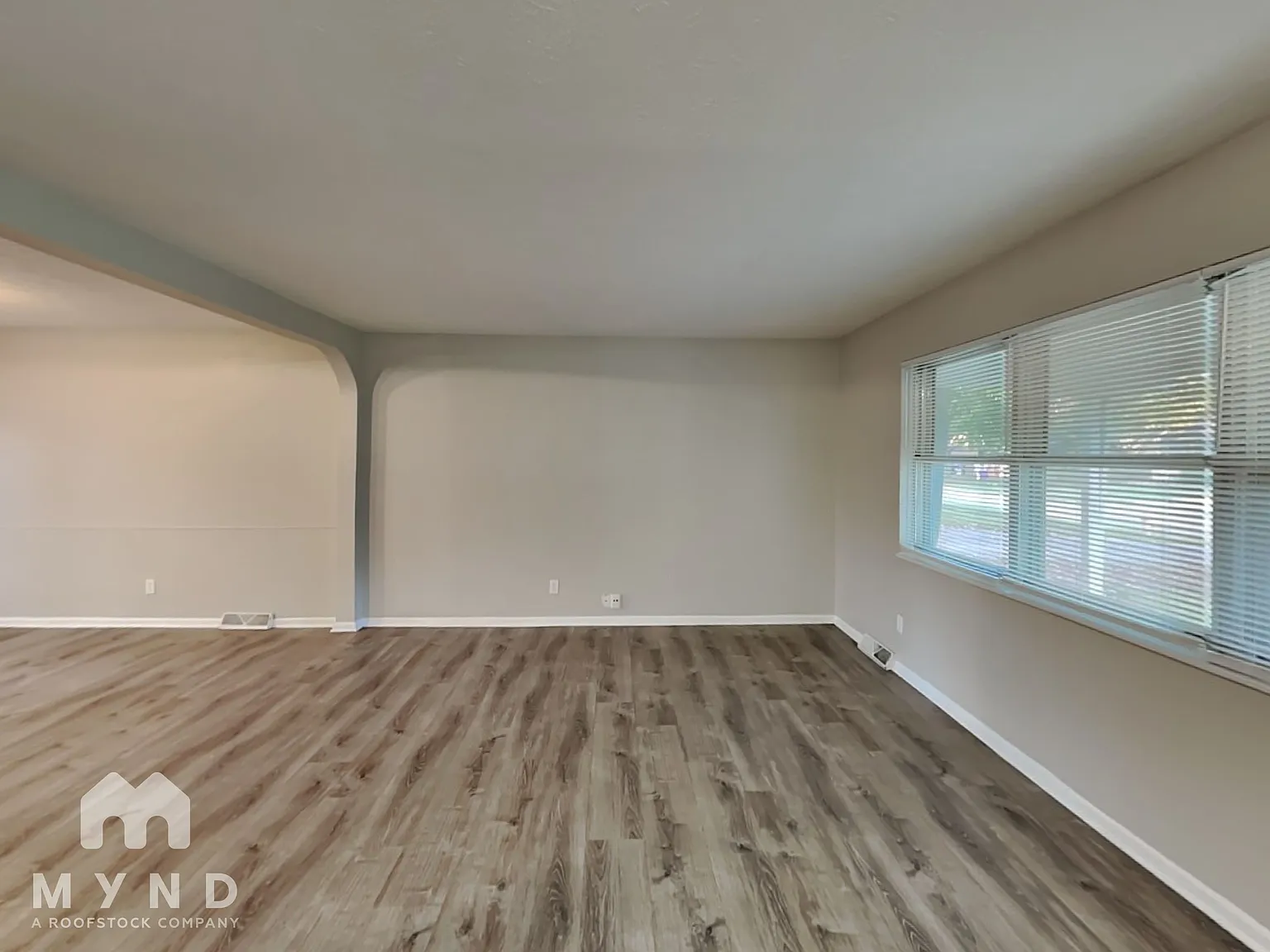 4 bed, 3.0 bath, 2216 sqft, $2,959 — Photo 4