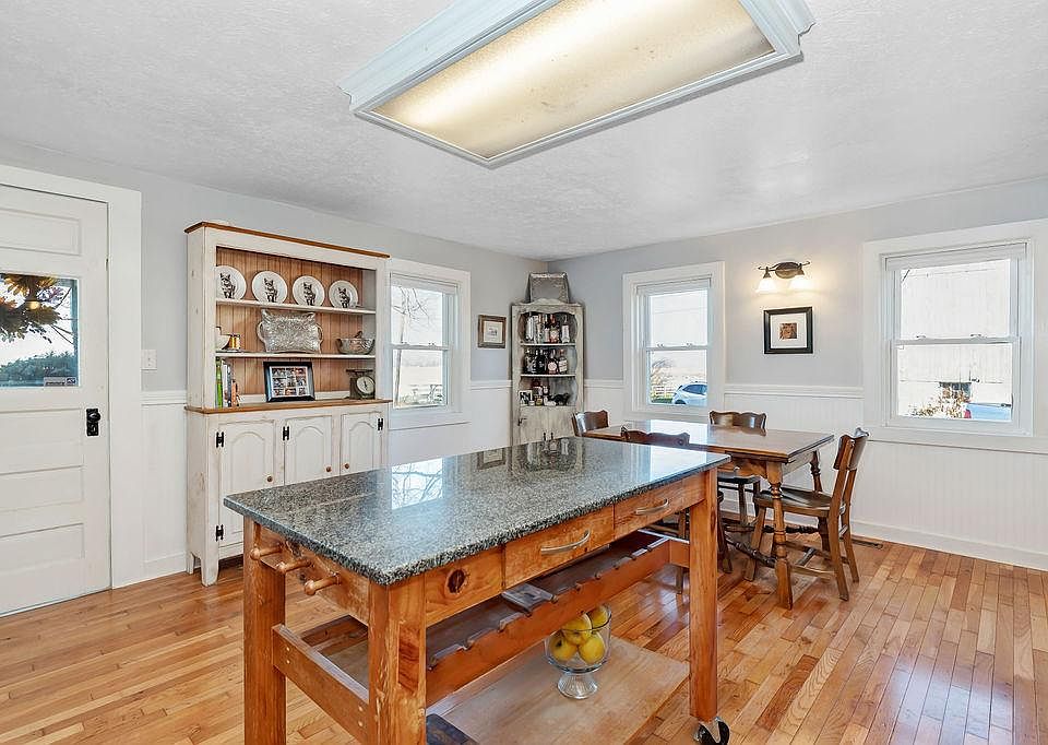 1st image of 4366 Mink St