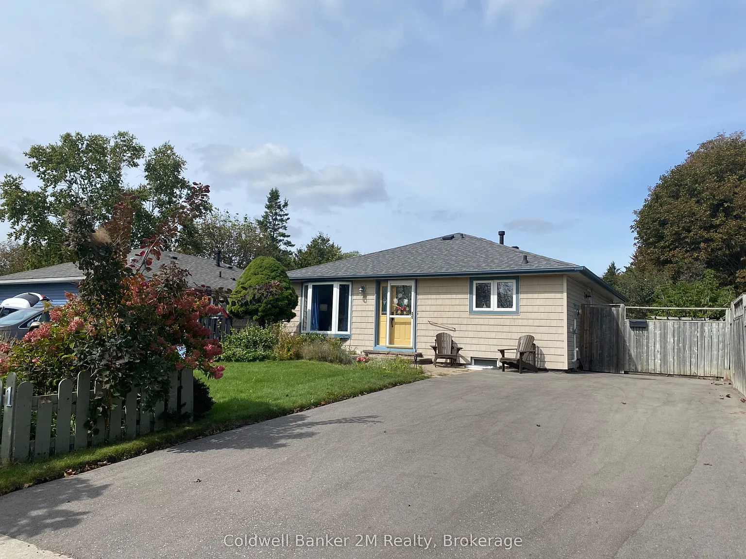 3 bed, $2,400 — Photo 1