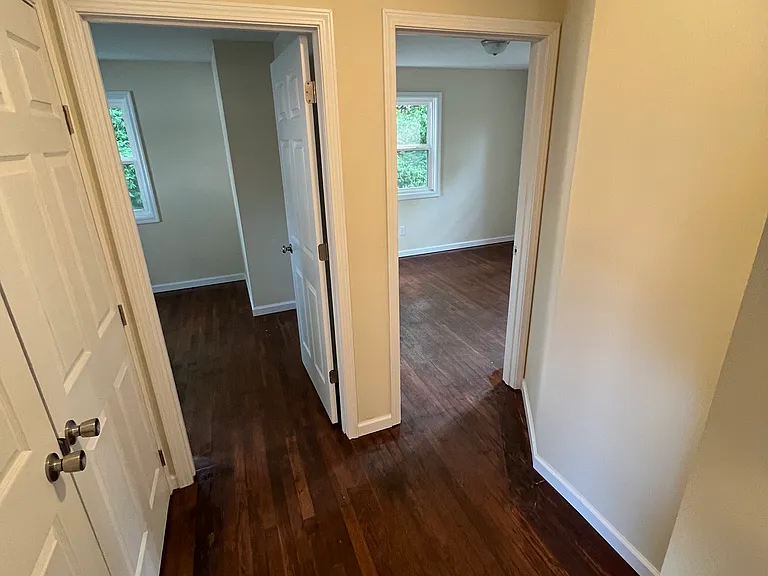 105 Lancaster Ct — Photo 8