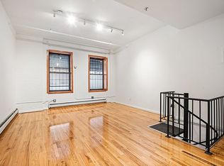 692 Metropolitan Ave #104, Brooklyn, NY 11211