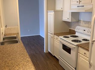 417 Gardenview St, Denton, TX 76207