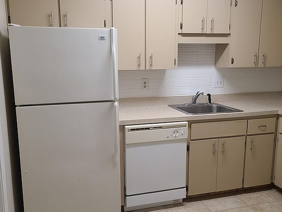 5th image of 1828 23rd Ave
