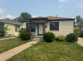 6425 Mayfair St, Taylor, MI 48180