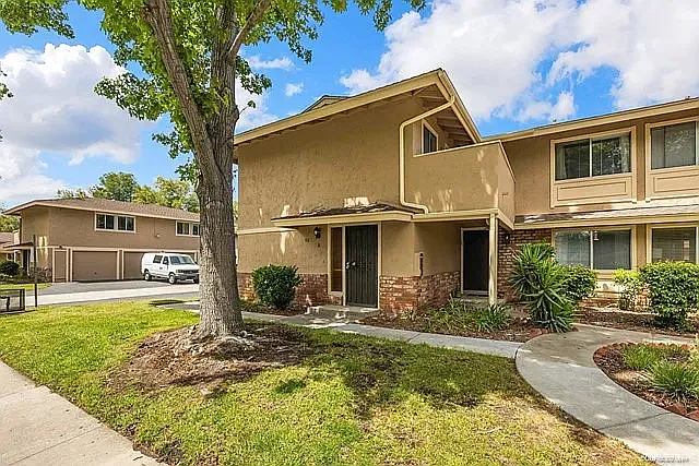 916 Amistad Ct #D — Photo 15