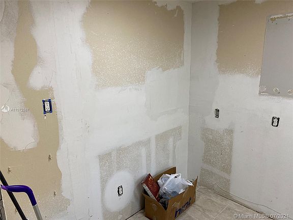 3rd image of 1307 Sussex Dr #1307