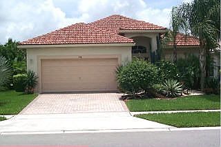 Front view of home