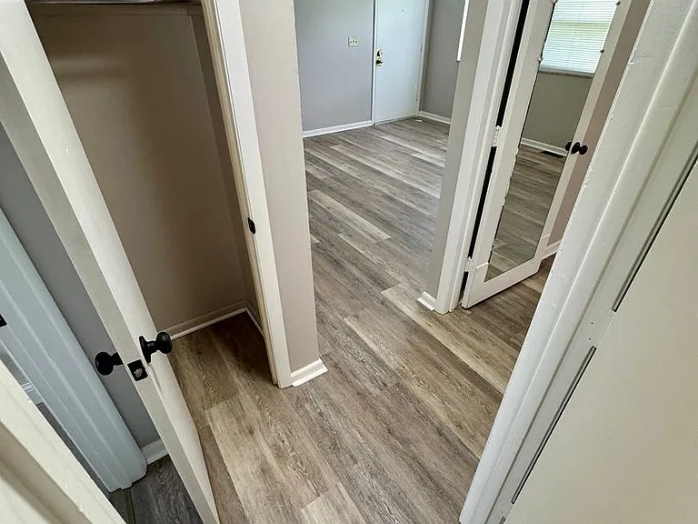4944-4958 Arbor Village Drive — Photo 22