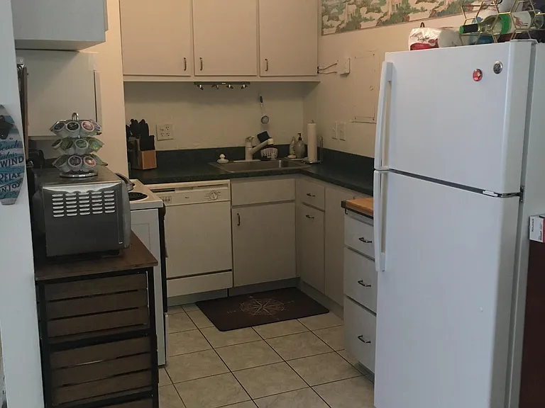 425 Tyler Ave #12 — Photo 7