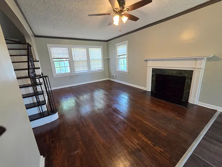 1405 Villa Dr — Photo 3