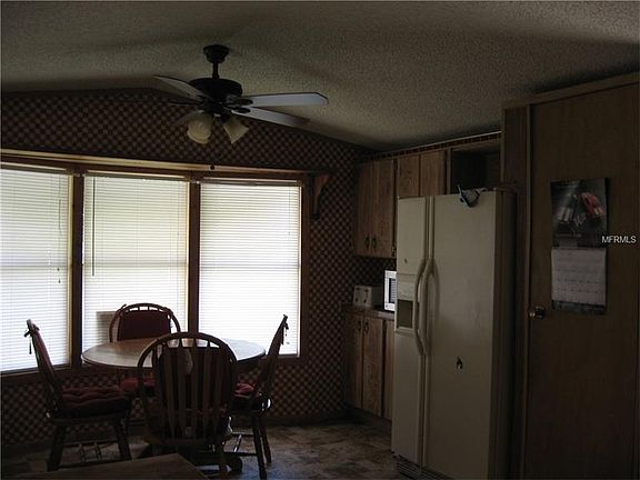 4th image of 1946 Regina Dr