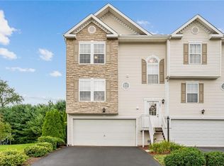101 Manor View Dr, Manor, PA 15665