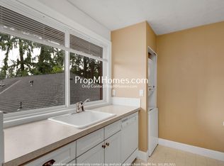568 S State St UNIT 9C, Lake Oswego, OR 97034
