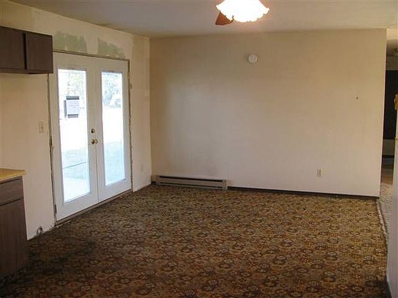 5th image of 413 Alamosa Dr