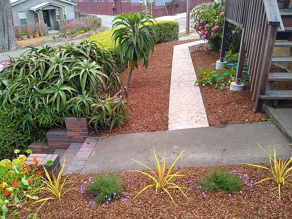 2nd image of 400 Carmel Ave