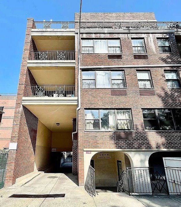 1st image of 71-11 162nd St #4A