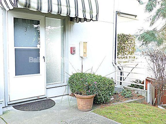 3rd image of 5925 Seaview Ave NW #3