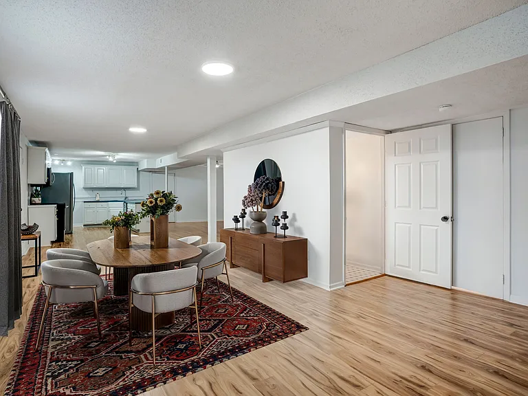 Nesbitt Ln — Photo 44
