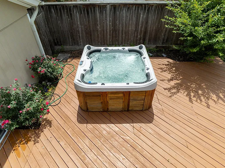 10631 Del Monte Dr — Photo 12