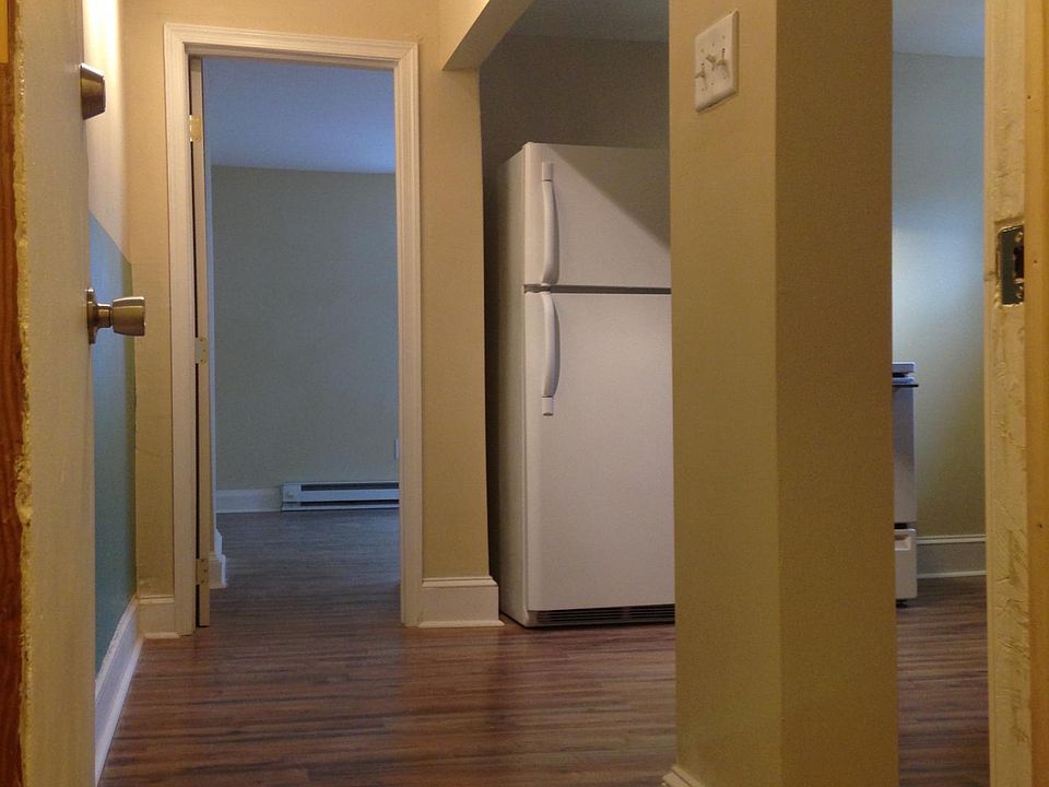 1st image of 1733 W Oxford St #D