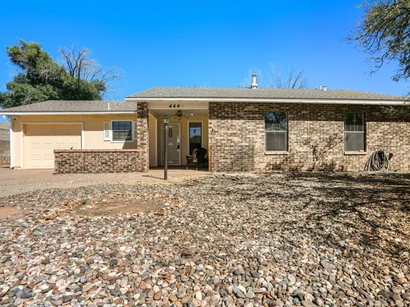 444 Stallion Rd SE, Rio Rancho, NM 87124