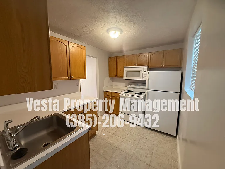 3912 S Madison Ave #C — Photo 5