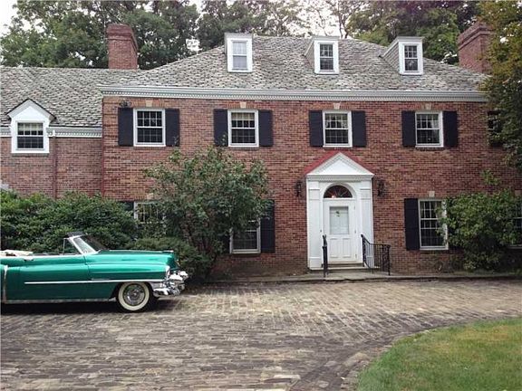 3rd image of 132 Pheasant Cir