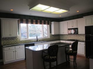 29503 Shelbourne Rd, Perrysburg, OH 43551