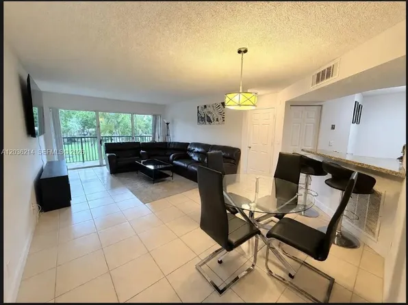 8741 Wiles Rd APT 204, Coral Springs, FL 33067